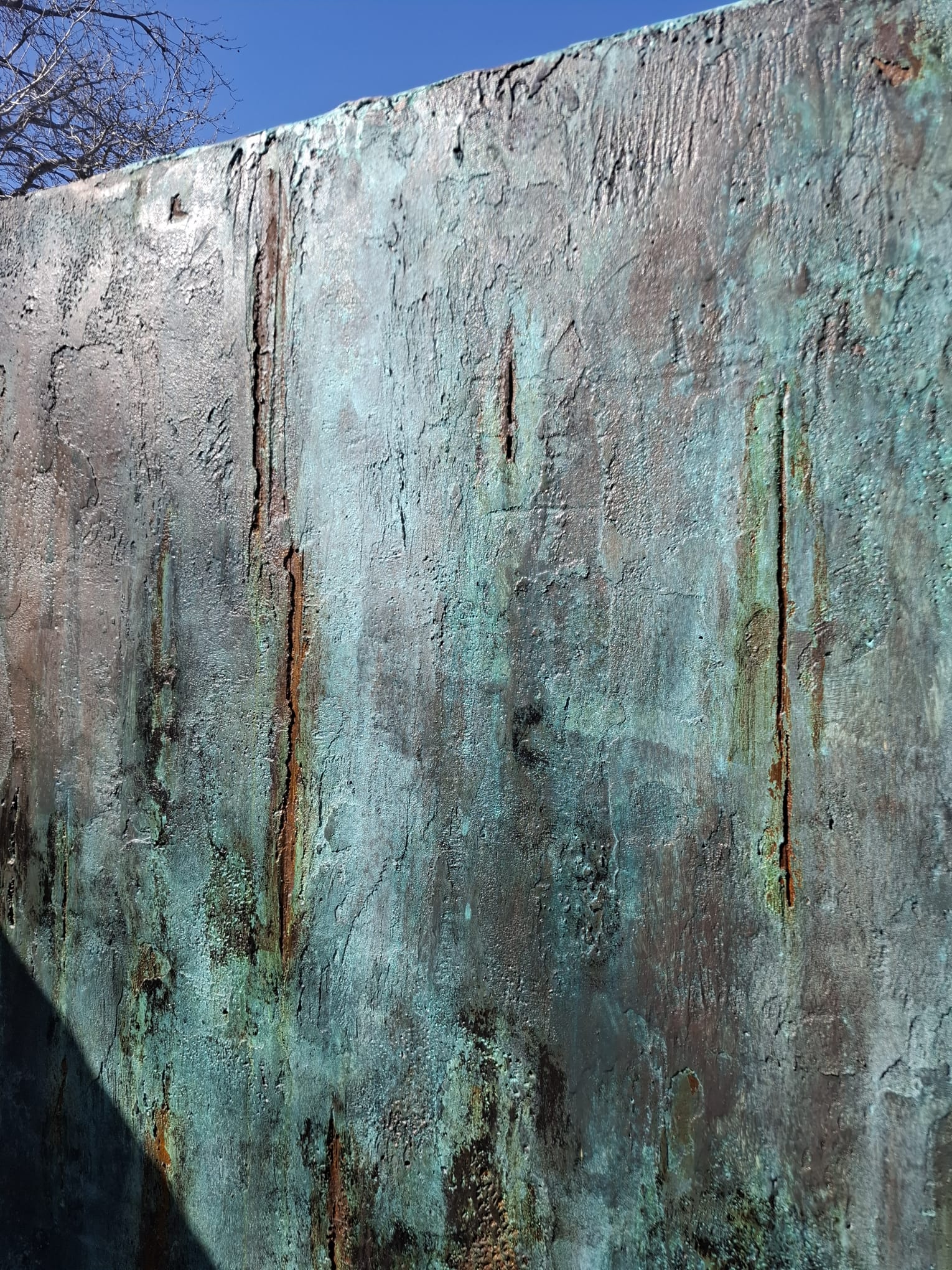 Metallic Feature